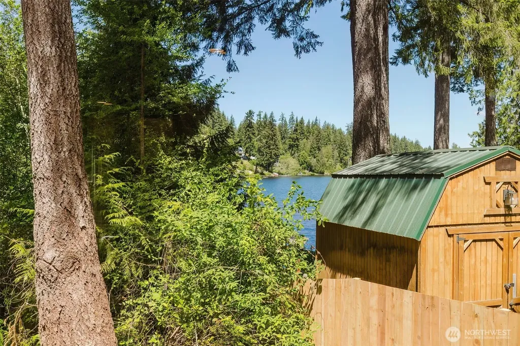 401 E Trails End Drive Belfair WA 98528