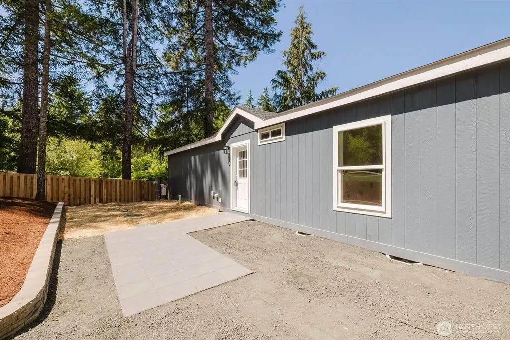401 E Trails End Drive Belfair WA 98528