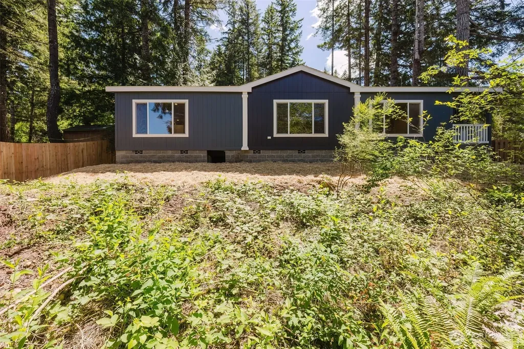 401 E Trails End Drive Belfair WA 98528