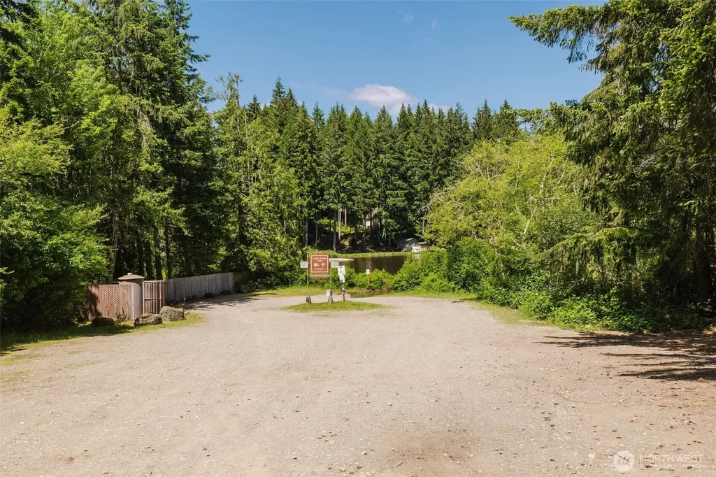 401 E Trails End Drive Belfair WA 98528