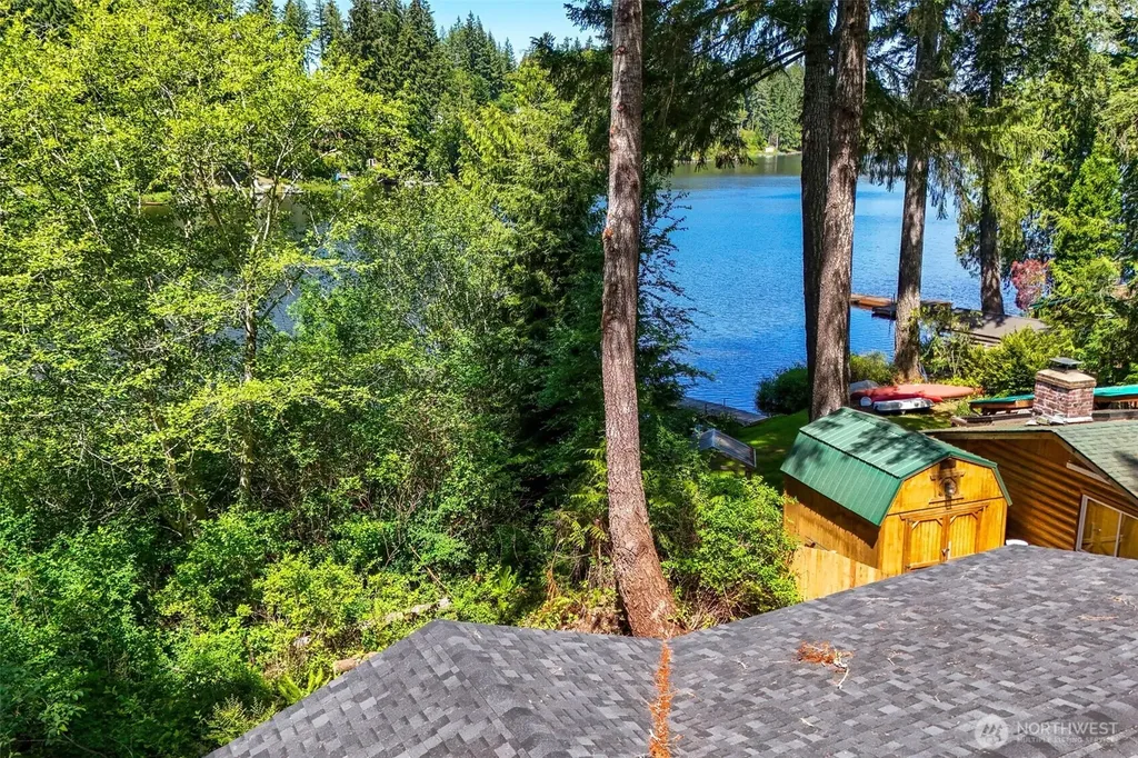 401 E Trails End Drive Belfair WA 98528