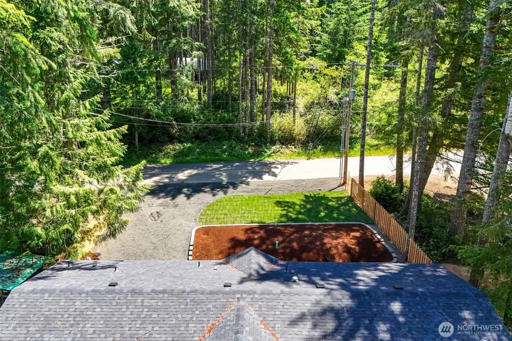 401 E Trails End Drive Belfair WA 98528