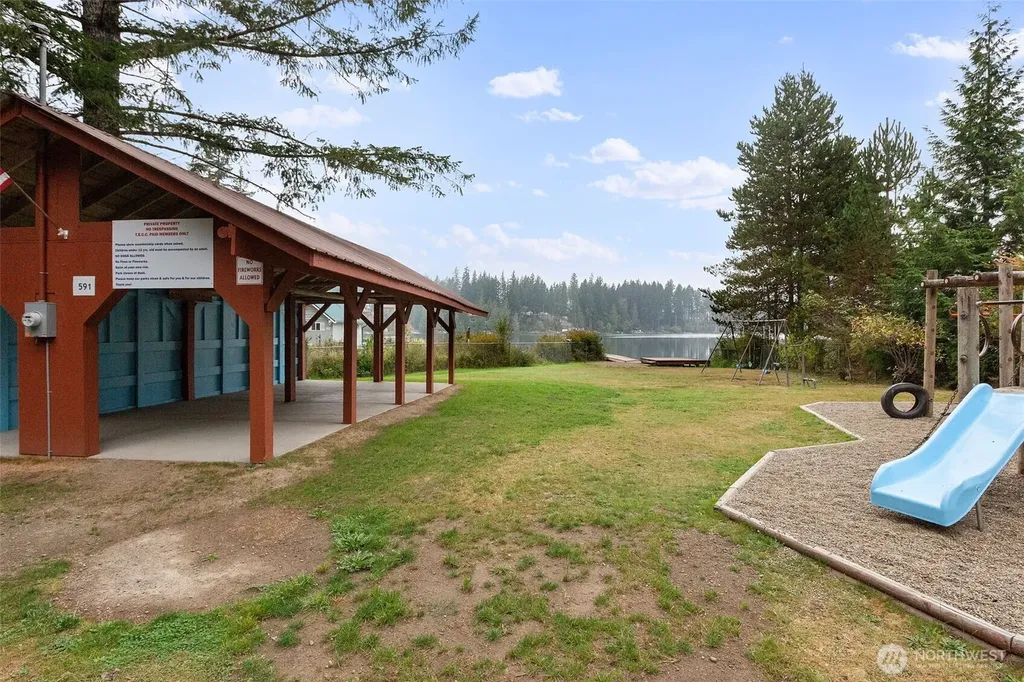 401 E Trails End Drive Belfair WA 98528