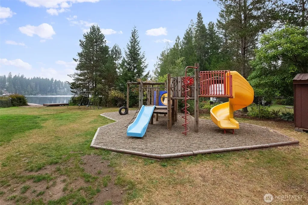 401 E Trails End Drive Belfair WA 98528
