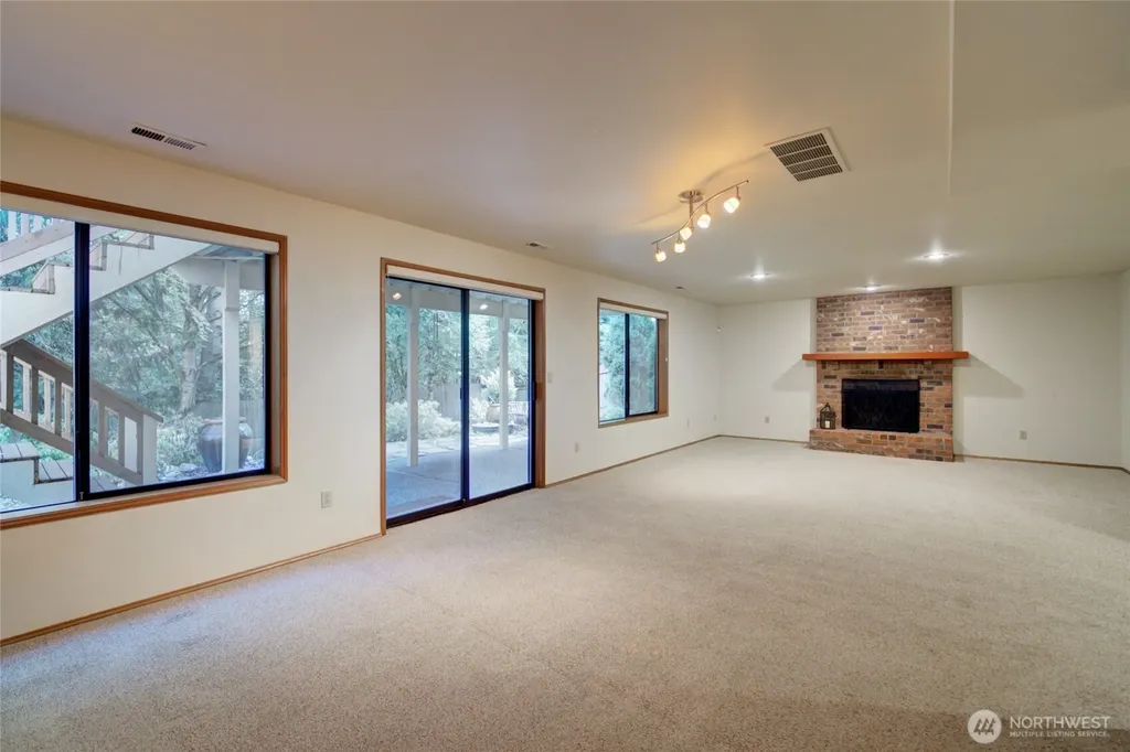 3620 169th Avenue NE Bellevue WA 98008