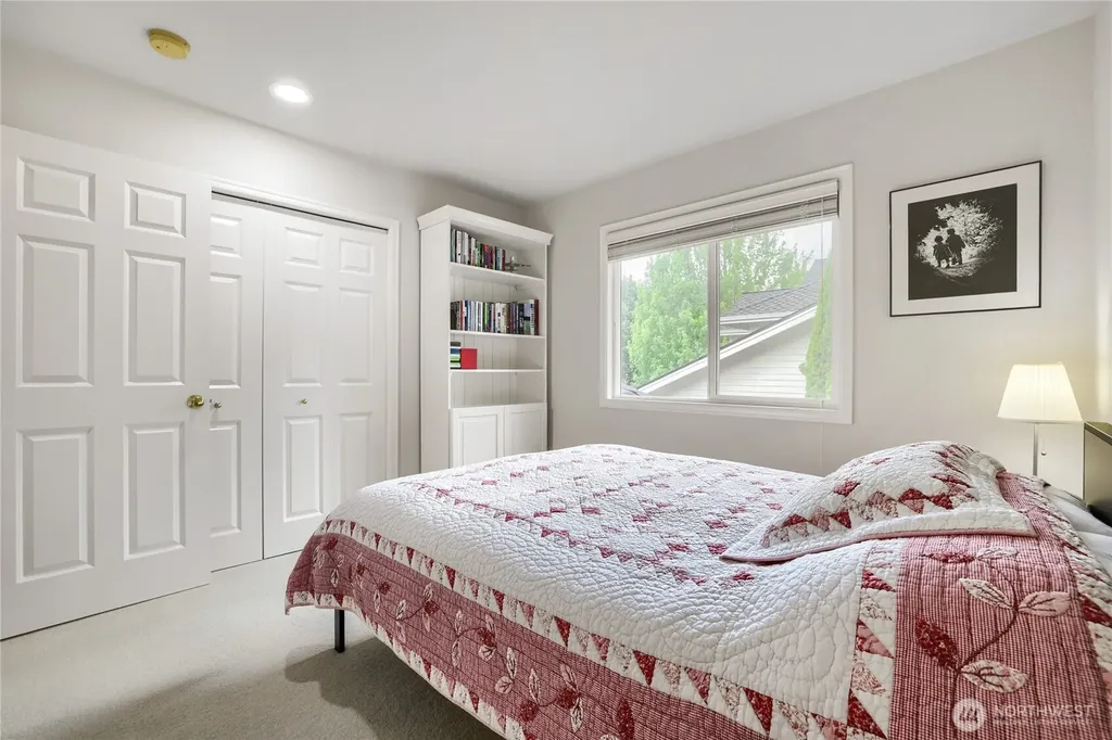 916 275th Place SE Sammamish WA 98075