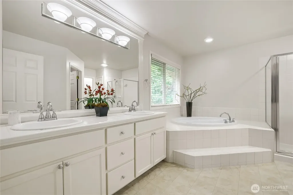 916 275th Place SE Sammamish WA 98075