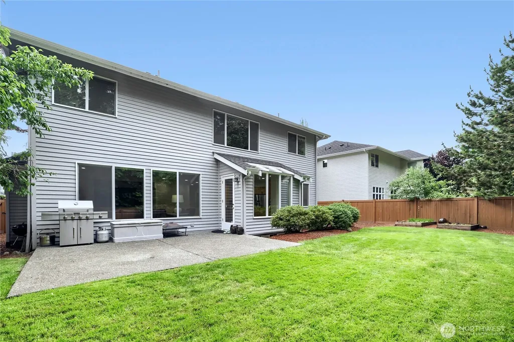916 275th Place SE Sammamish WA 98075