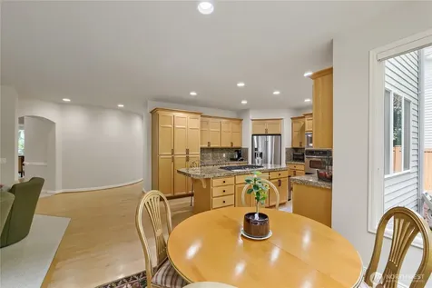 916 275th Place SE Sammamish WA 98075