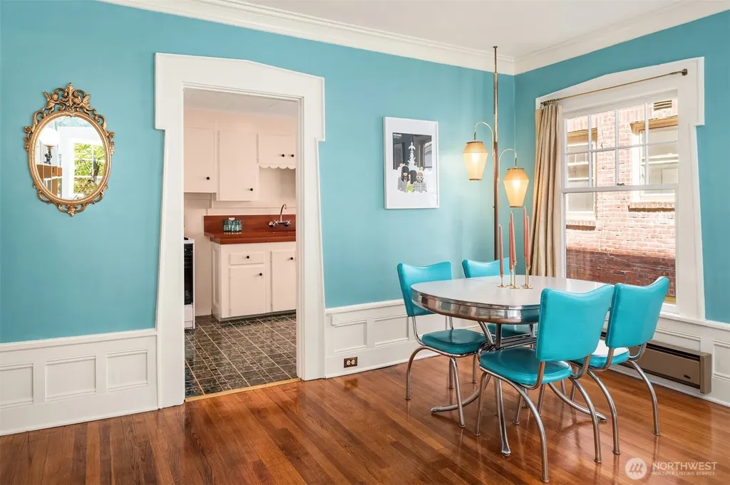 214 13th Avenue E Seattle WA 98102
