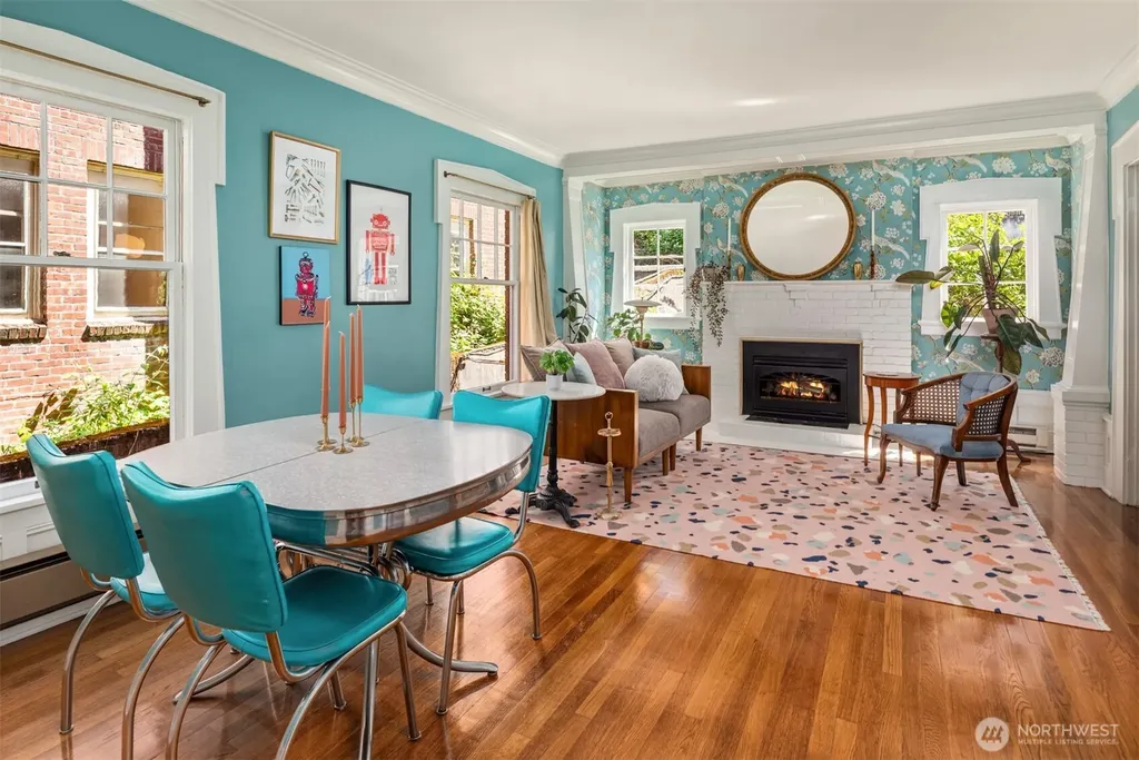 214 13th Avenue E Seattle WA 98102
