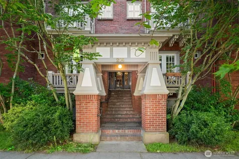 214 13th Avenue E Seattle WA 98102