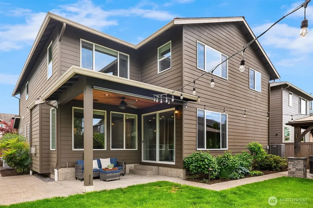 324 Zemp Way NE North Bend WA 98045