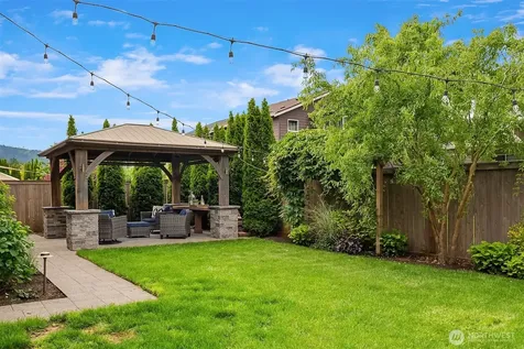 324 Zemp Way NE North Bend WA 98045