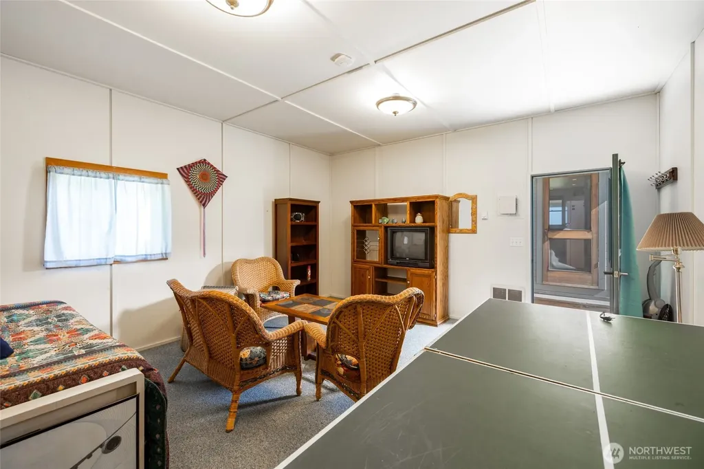 754 Livingston Bay Shore Drive Camano Island WA 98282