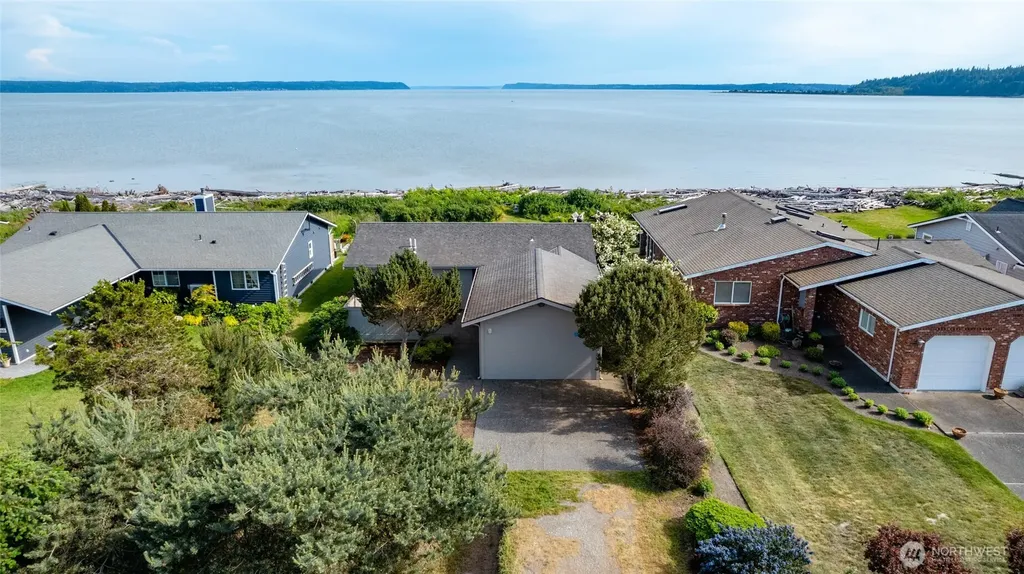 754 Livingston Bay Shore Drive Camano Island WA 98282