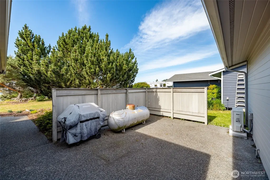 754 Livingston Bay Shore Drive Camano Island WA 98282