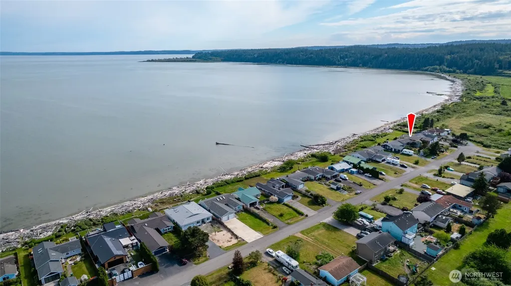 754 Livingston Bay Shore Drive Camano Island WA 98282