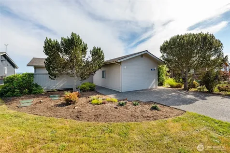 754 Livingston Bay Shore Drive Camano Island WA 98282
