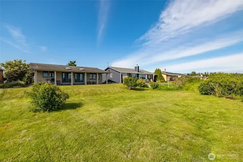 754 Livingston Bay Shore Drive Camano Island WA 98282