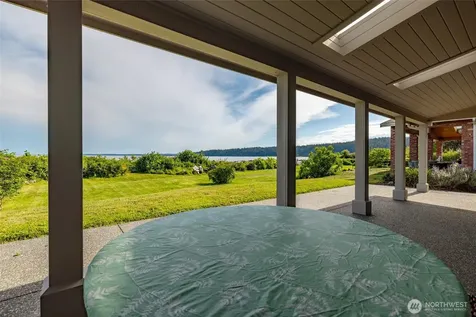 754 Livingston Bay Shore Drive Camano Island WA 98282