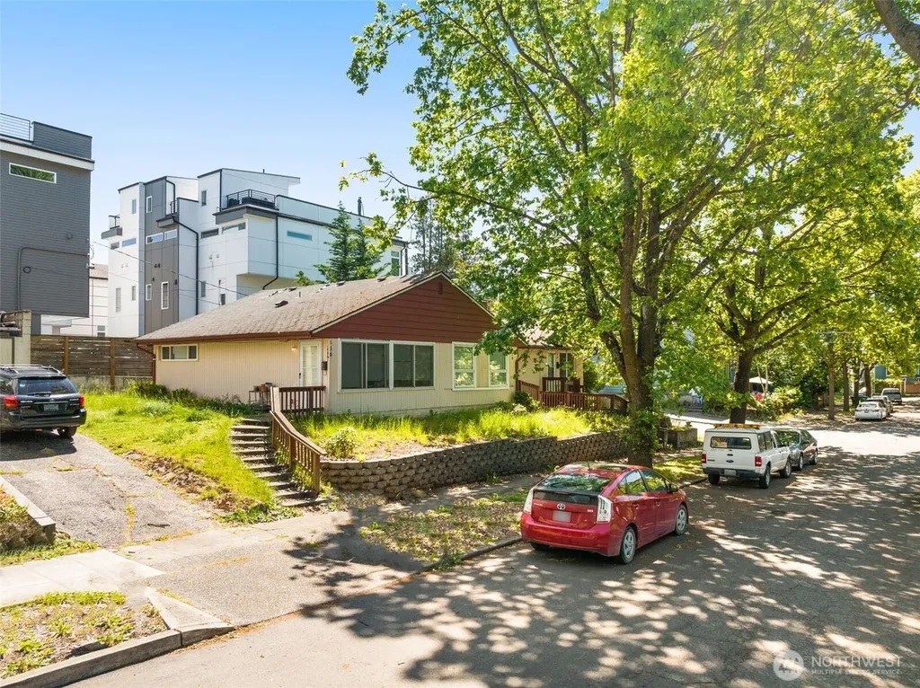 118 27th Avenue S Seattle WA 98144