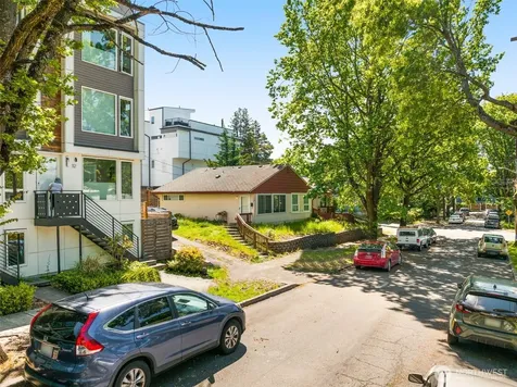 118 27th Avenue S Seattle WA 98144