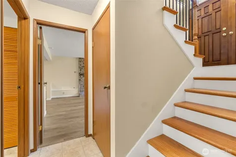 14515 SE 274th Street Kent WA 98042