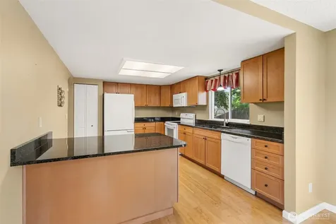 14515 SE 274th Street Kent WA 98042