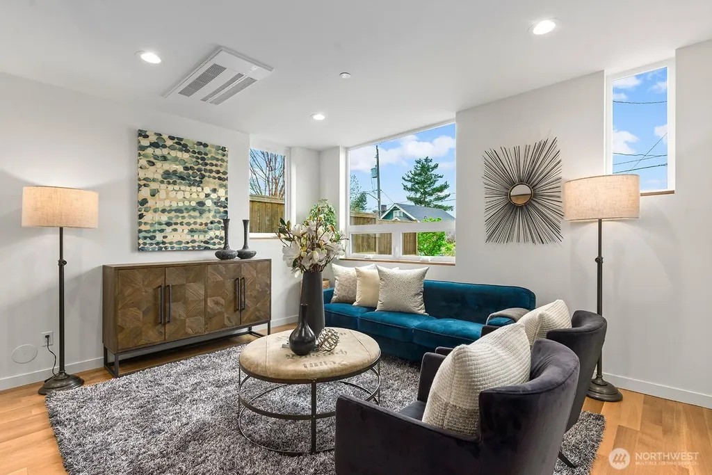 4122 Burke Avenue N Seattle WA 98103
