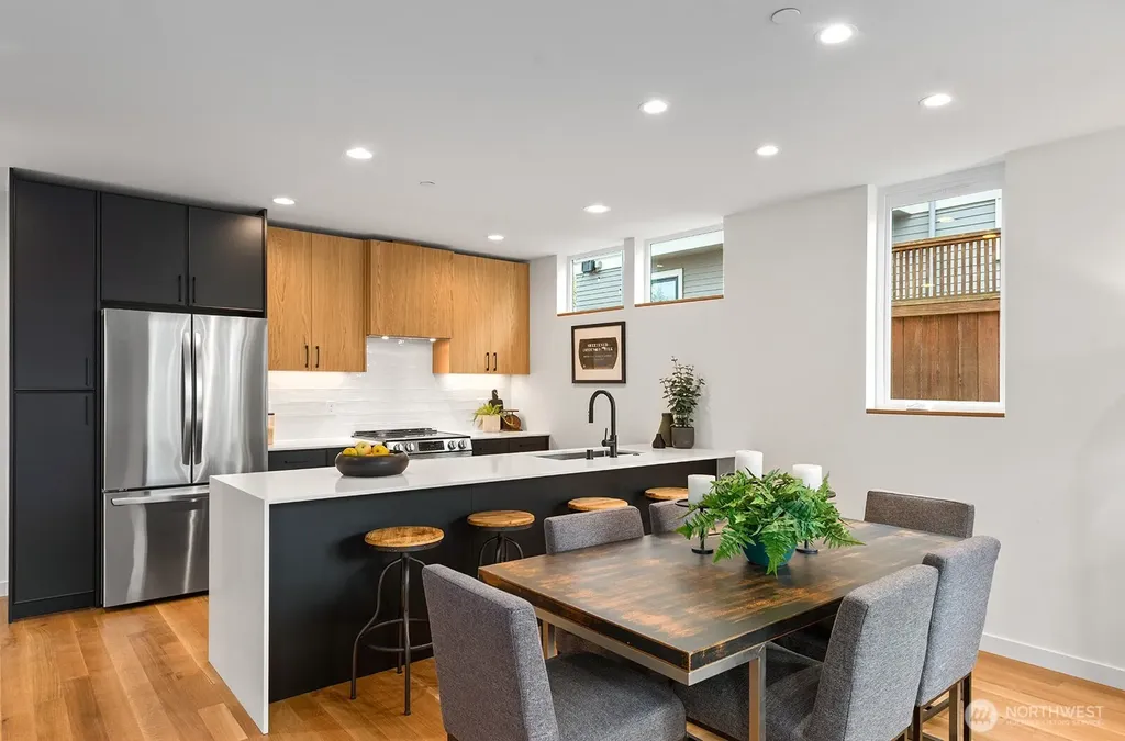 4122 Burke Avenue N Seattle WA 98103