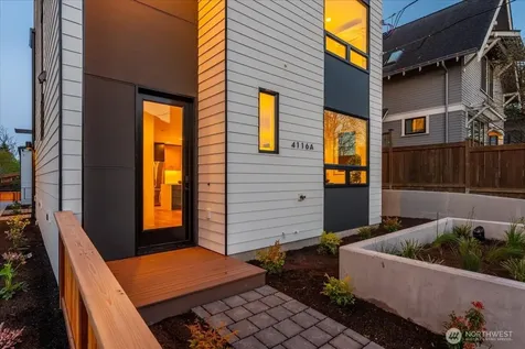 4122 Burke Avenue N Seattle WA 98103