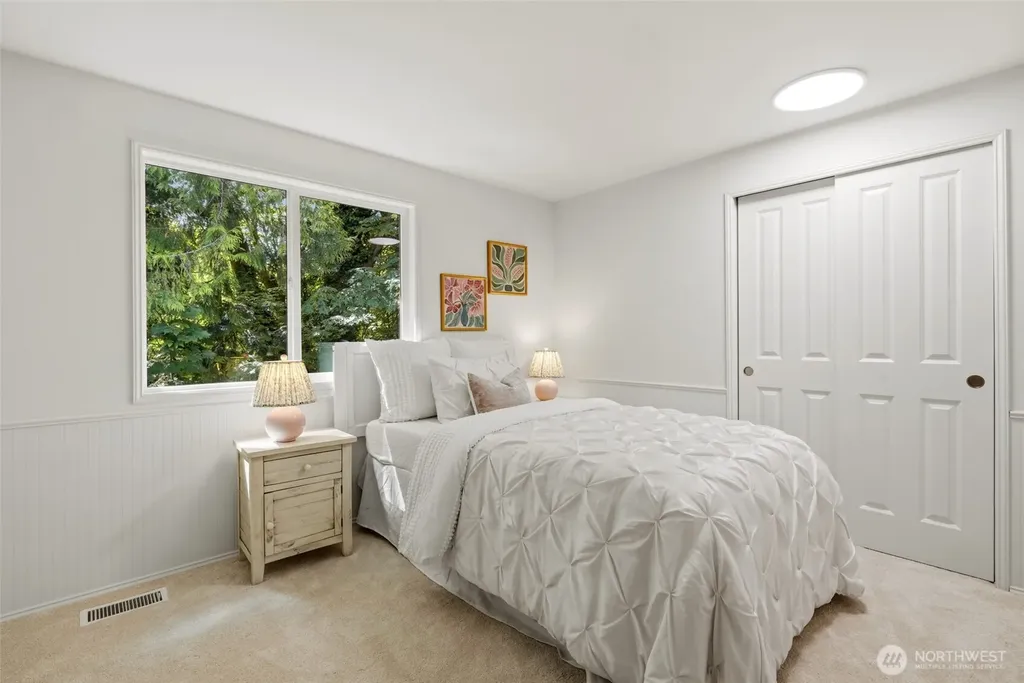 2735 233rd Place NE Sammamish WA 98074