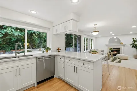 2735 233rd Place NE Sammamish WA 98074