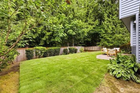2735 233rd Place NE Sammamish WA 98074
