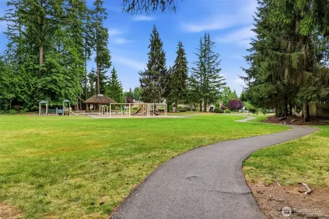 2735 233rd Place NE Sammamish WA 98074