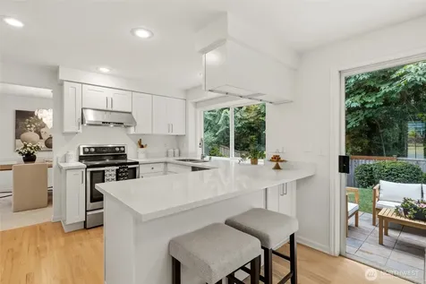 2735 233rd Place NE Sammamish WA 98074
