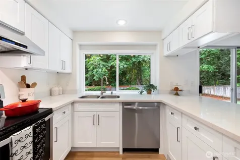 2735 233rd Place NE Sammamish WA 98074