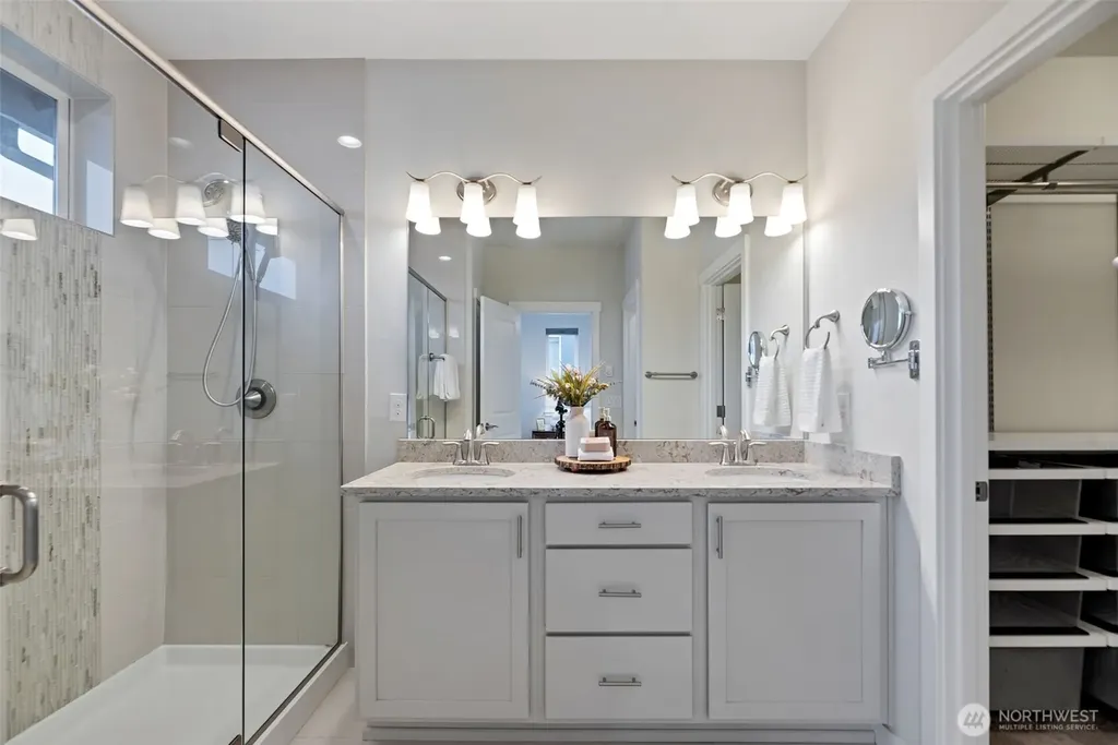 14671 36th Court NE Lake Forest Park WA 98155