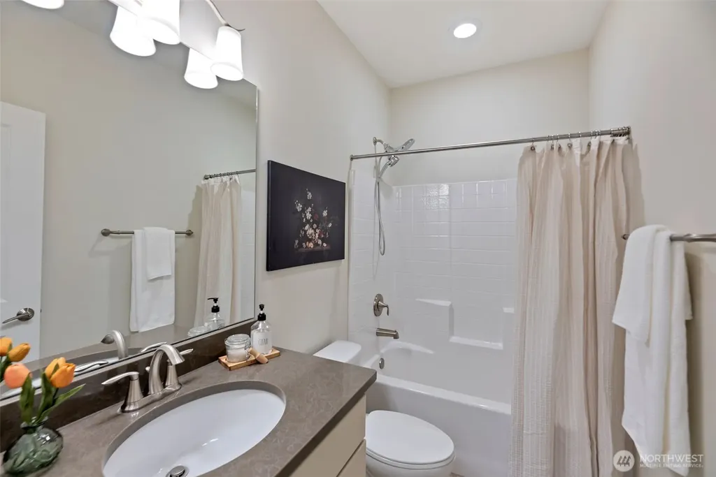 14671 36th Court NE Lake Forest Park WA 98155