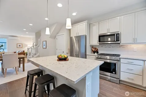 14671 36th Court NE Lake Forest Park WA 98155