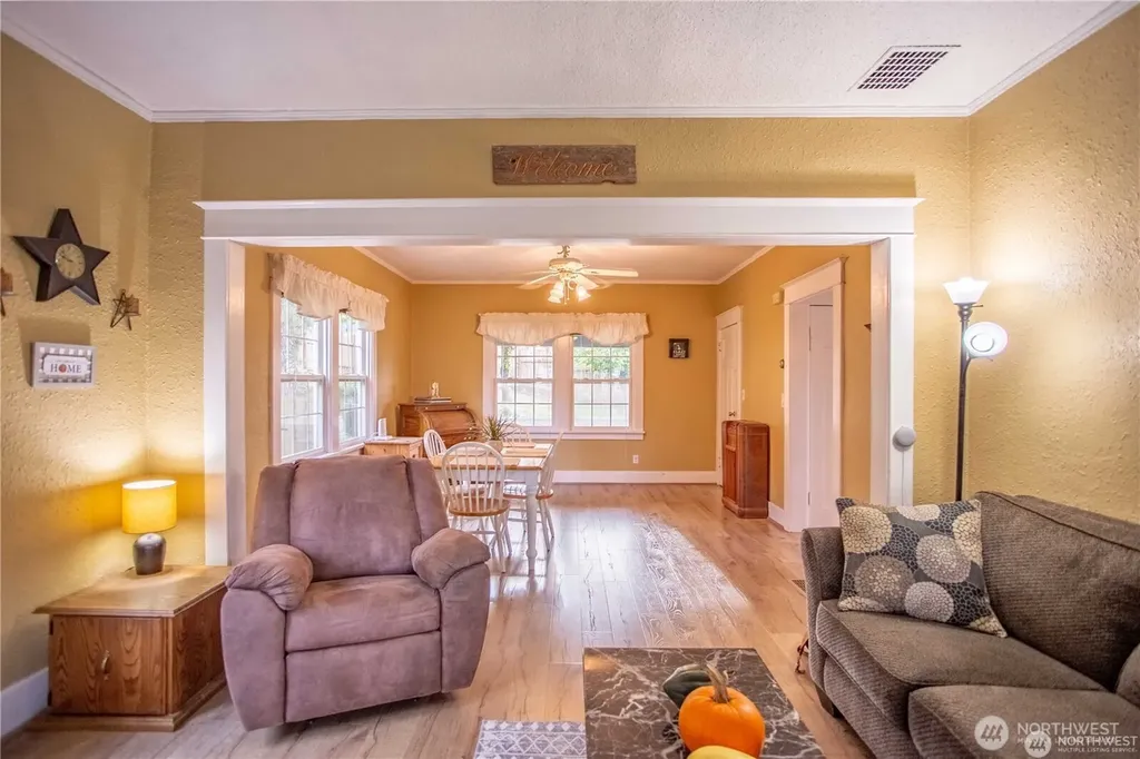 181 SE 9th Street Chehalis WA 98532