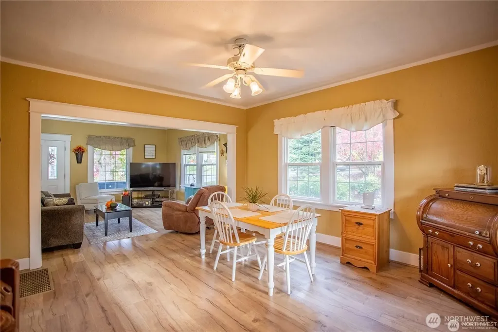 181 SE 9th Street Chehalis WA 98532