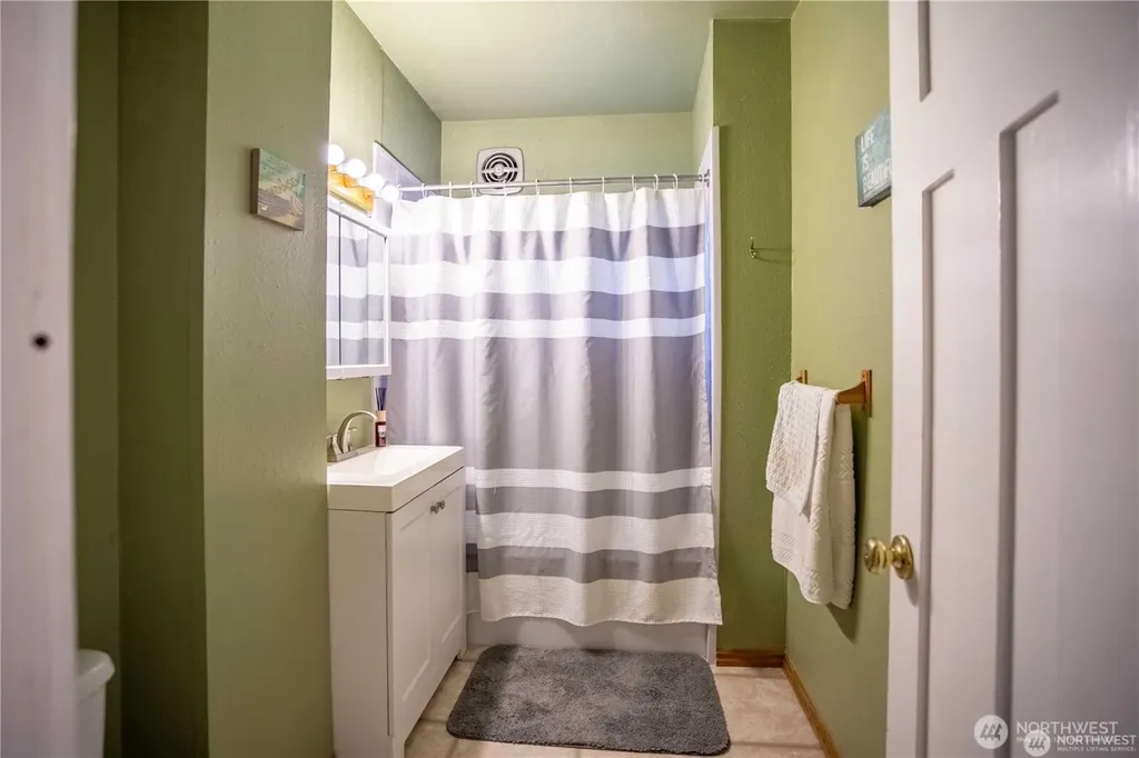181 SE 9th Street Chehalis WA 98532
