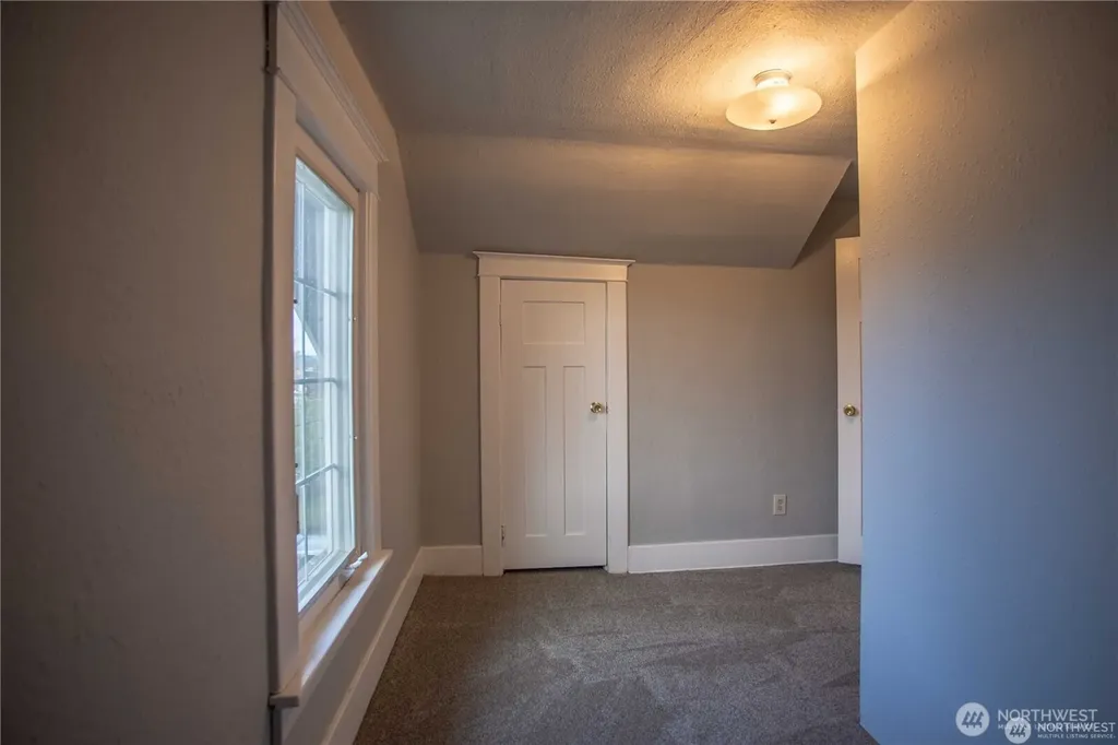 181 SE 9th Street Chehalis WA 98532