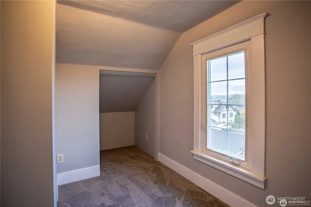 181 SE 9th Street Chehalis WA 98532
