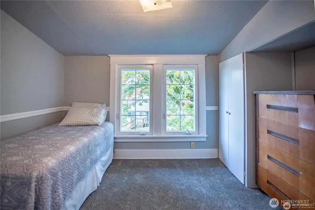181 SE 9th Street Chehalis WA 98532