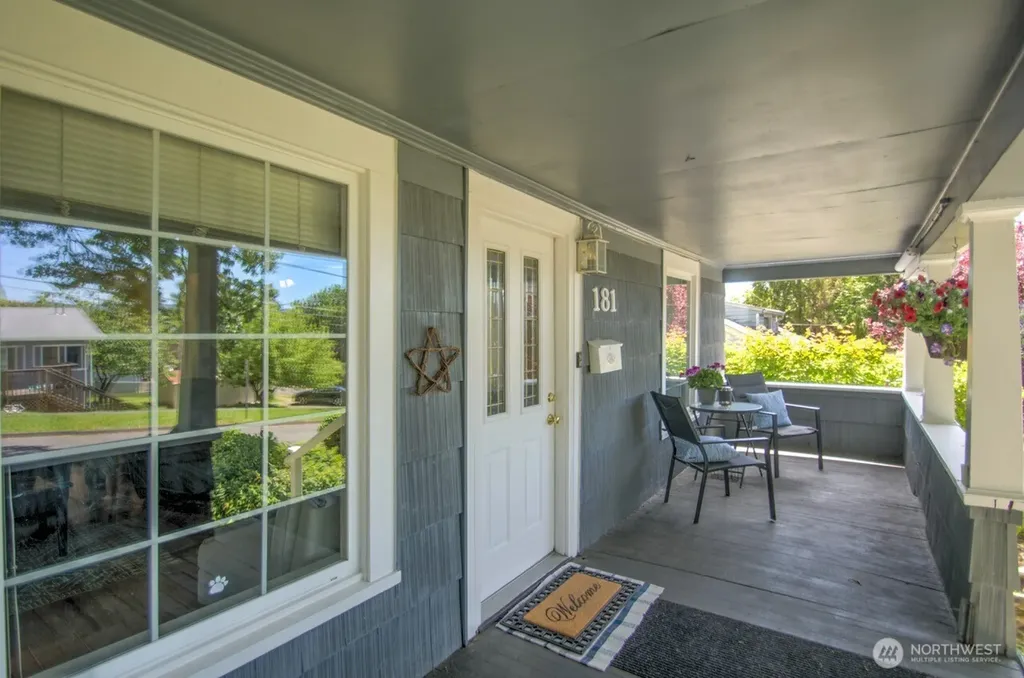 181 SE 9th Street Chehalis WA 98532