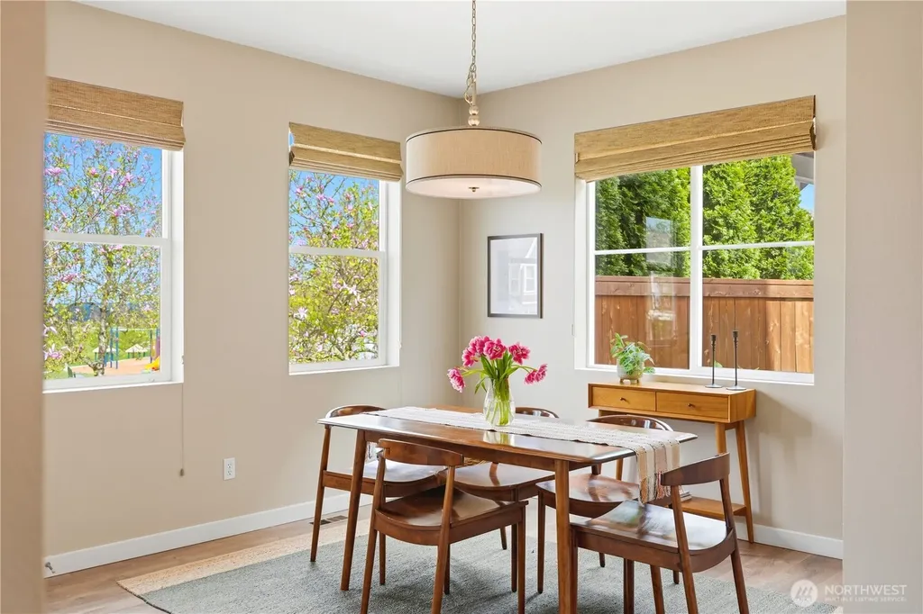 2773 NE Magnolia Street Issaquah WA 98029