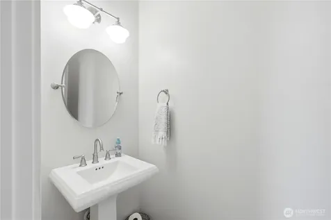 2773 NE Magnolia Street Issaquah WA 98029